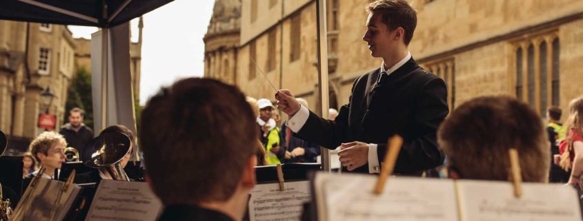 Oxford half Marathon Dexter Drown conducting